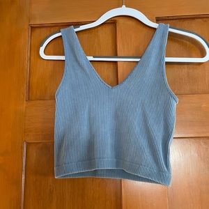 Ribbed seamless tank